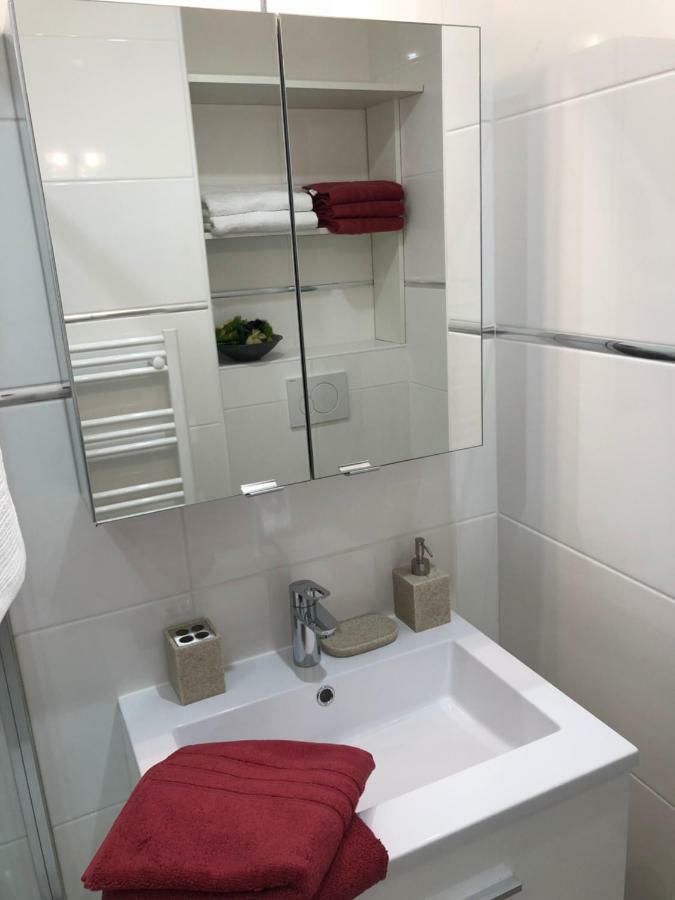 Studio Mandelieu Luaran gambar